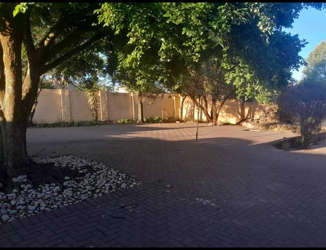 4 BEDROOM HOUSE FOR SALE IN LAMBTON